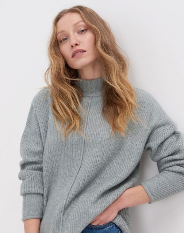 High turtleneck jumper